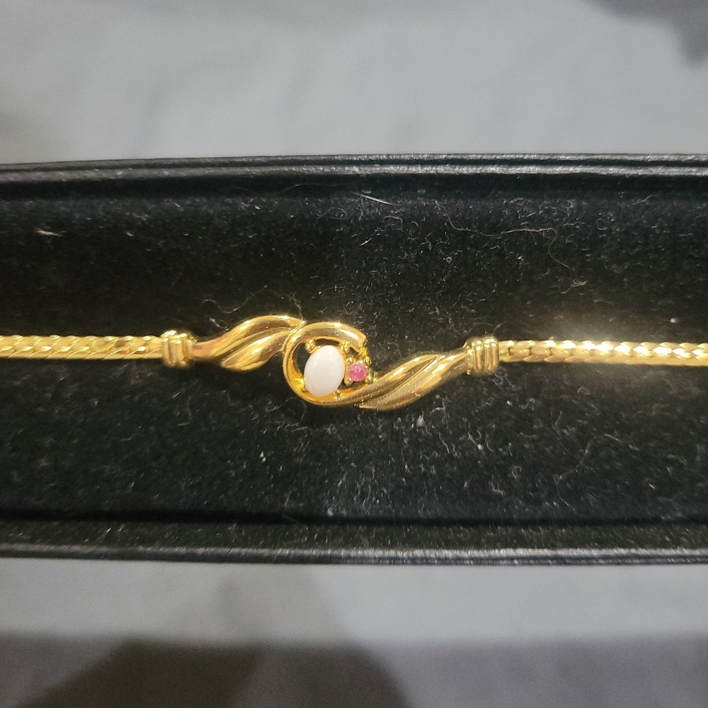 Women's 8" Wellesley Gold Tone Genuine Opal And Ruby Bracelet VTG